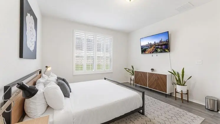 Ev