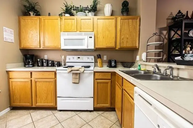 Ev (Cozy - Adorable 3 Bed 2.5 Bath Townho)