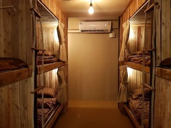 Mixed Dormitory 8 Beds