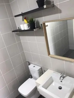 Apart Daire, Havuz Kullanımı, Şehir Manzaralı