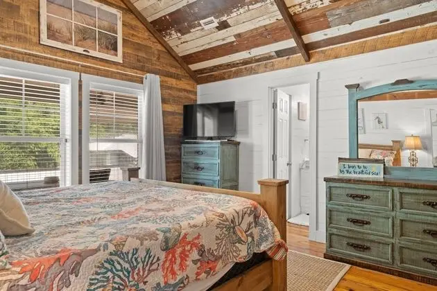 Daire (The Cozy Cottage (3/2))
