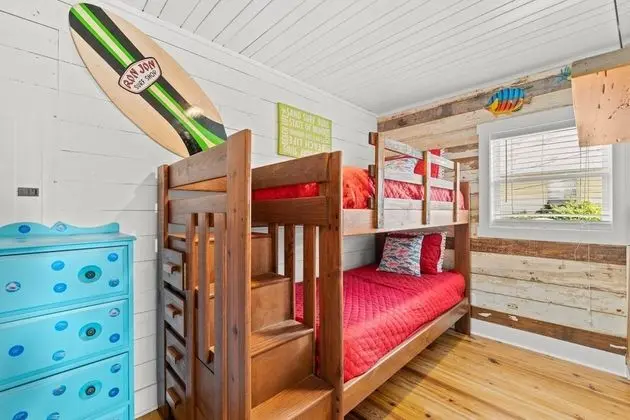 Daire (The Cozy Cottage (3/2))