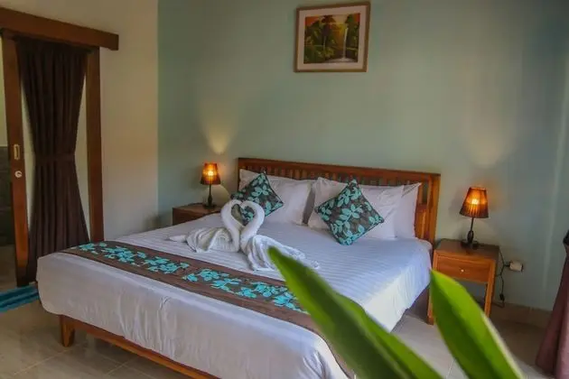 Comfort Tek Büyük Yataklı Oda, 1 Büyük (Queen) Boy Yatak, Havuz Kullanımı, Bahçe Manzaralı