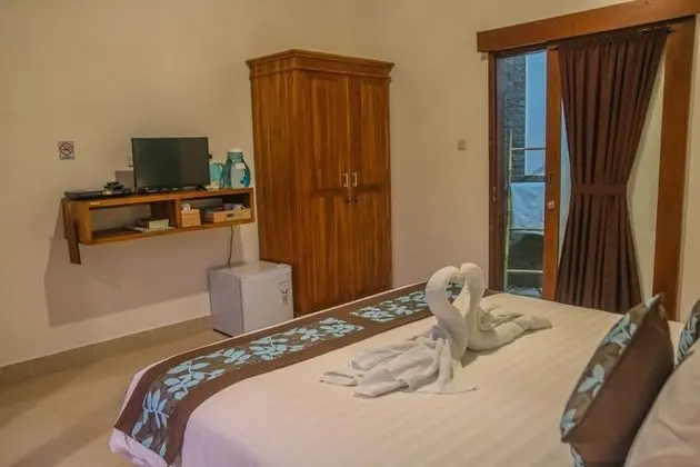 Comfort Tek Büyük Yataklı Oda, 1 Büyük (Queen) Boy Yatak, Havuz Kullanımı, Bahçe Manzaralı