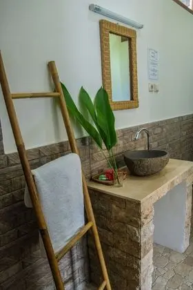 Comfort Tek Büyük Yataklı Oda, 1 Büyük (Queen) Boy Yatak, Havuz Kullanımı, Bahçe Manzaralı