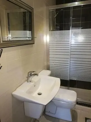 City Apart Daire, 2 Yatak Odası, Sigara İçilebilir, Dağ Manzaralı