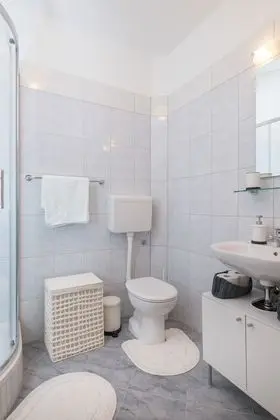 Apart Daire (One-Bedroom Apartment with Sea View)