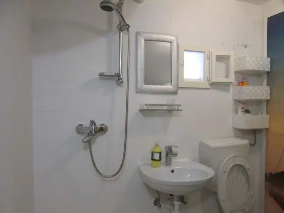 Comfort Tek Büyük veya İki Ayrı Yataklı Oda