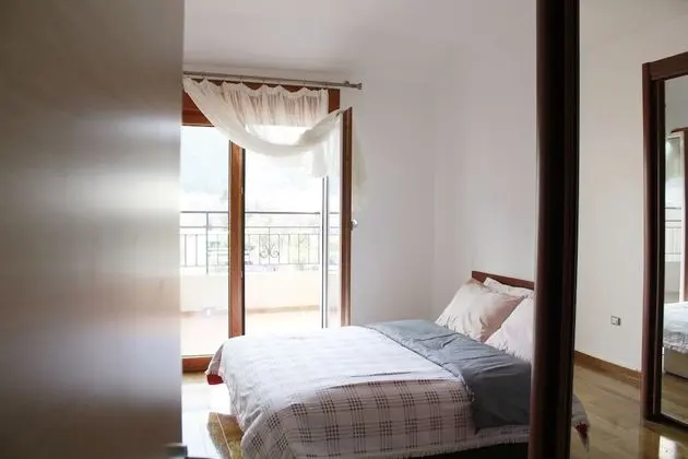 Apart Daire, 1 Çift Kişilik Yatak ve Çekyat