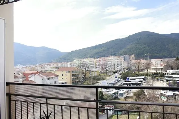 Apart Daire, 1 Çift Kişilik Yatak ve Çekyat