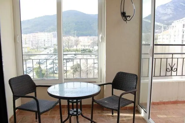 Apart Daire, 1 Çift Kişilik Yatak ve Çekyat