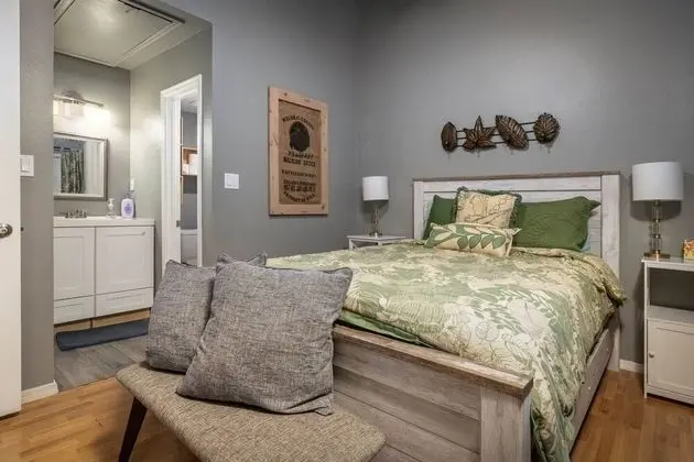 Ev (2 Bedrooms)