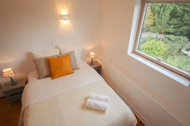 Basic Apart Daire, 1 En Büyük (King) Boy Yatak ve Çekyat