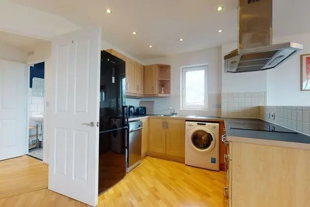 Basic Apart Daire, 1 En Büyük (King) Boy Yatak ve Çekyat