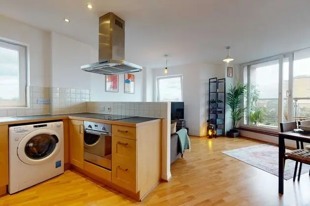 Basic Apart Daire, 1 En Büyük (King) Boy Yatak ve Çekyat