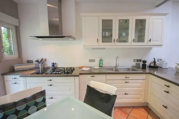 Basic Apart Daire, 1 En Büyük (King) Boy Yatak ve Çekyat