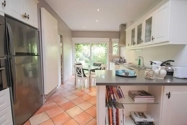 Basic Apart Daire, 1 En Büyük (King) Boy Yatak ve Çekyat