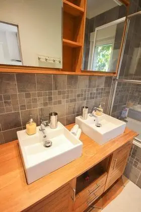 Basic Apart Daire, 1 En Büyük (King) Boy Yatak ve Çekyat