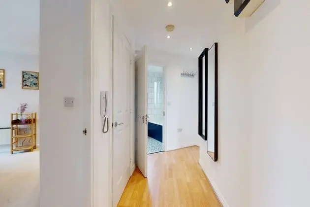 Basic Apart Daire, 1 En Büyük (King) Boy Yatak ve Çekyat