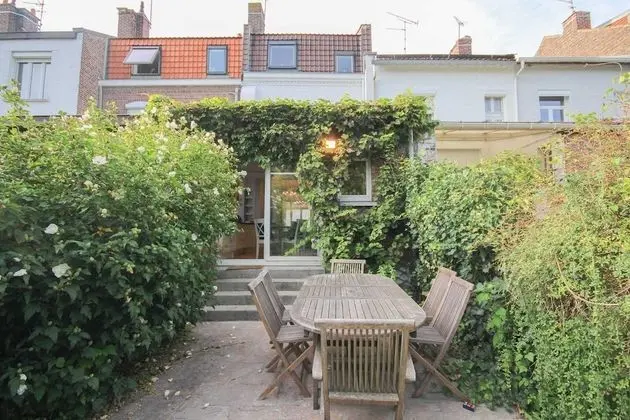 Basic Apart Daire, 1 En Büyük (King) Boy Yatak ve Çekyat