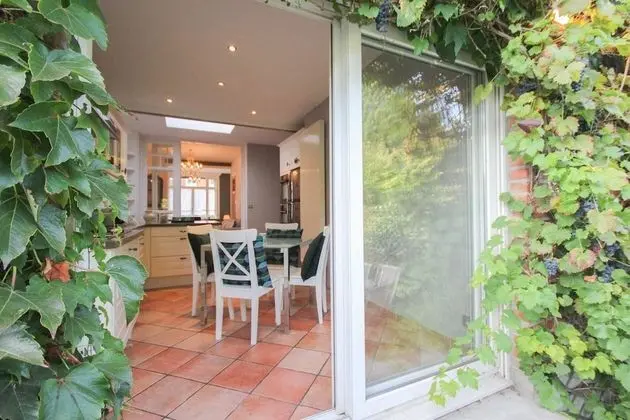 Basic Apart Daire, 1 En Büyük (King) Boy Yatak ve Çekyat