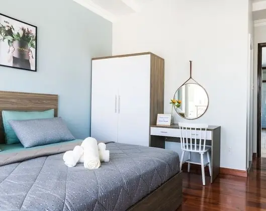 Deluxe Tek Büyük Yataklı Oda, Balkon, Nehir Manzaralı
