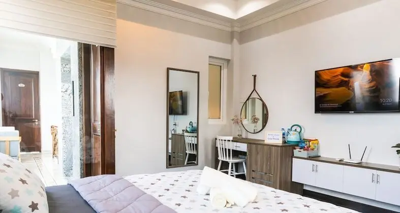 Luxury Tek Büyük Yataklı Oda, Küvet, Şehir Manzaralı