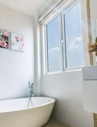 Luxury Tek Büyük Yataklı Oda, Küvet, Şehir Manzaralı