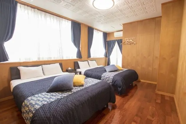 Ev (Private Vacation)