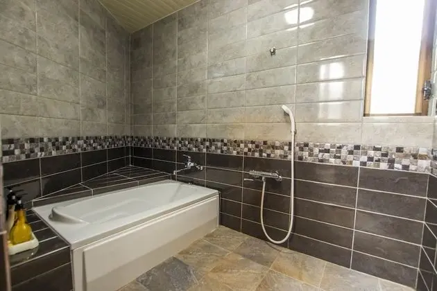 Ev (Private Vacation)