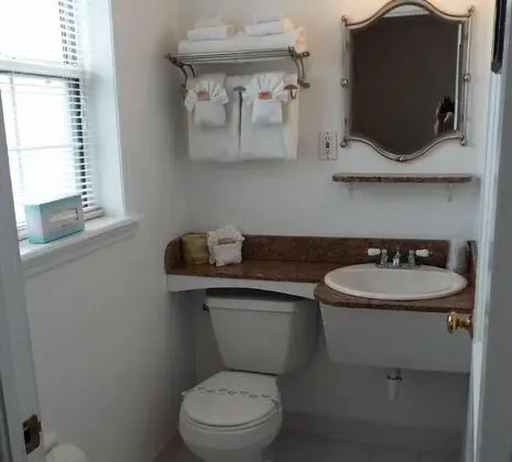 Standard Oda, 1 Büyük (Queen) Boy Yatak (Old Florida Style Room 11)