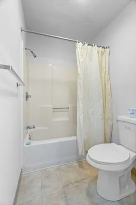 Standard Oda, 1 Büyük (Queen) Boy Yatak