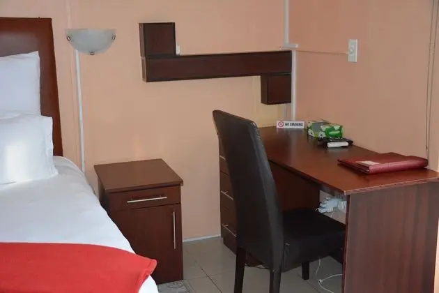 Luxury Tek Büyük Yataklı Oda