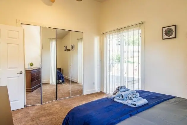 Ev (Cozy Oakland 2 Bedroom w/ Backyard)