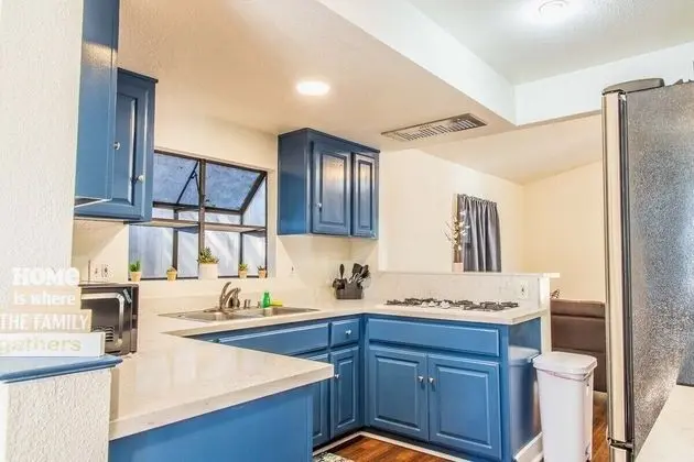 Ev (Cozy Oakland 2 Bedroom w/ Backyard)