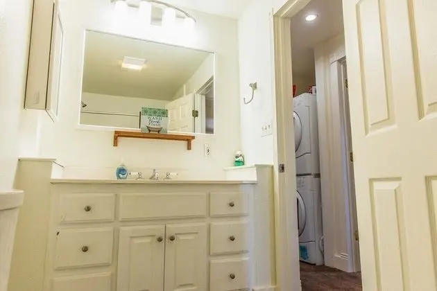 Ev (Cozy Oakland 2 Bedroom w/ Backyard)