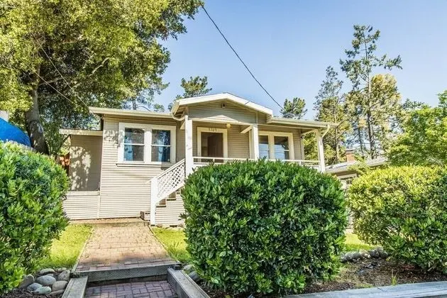 Ev (Cozy Oakland 2 Bedroom w/ Backyard)