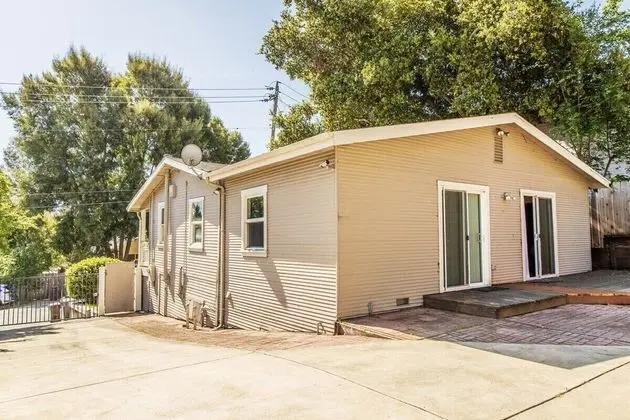 Ev (Cozy Oakland 2 Bedroom w/ Backyard)