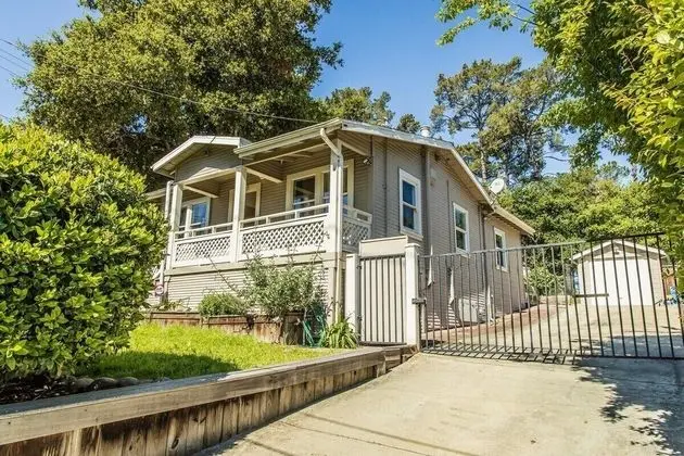 Ev (Cozy Oakland 2 Bedroom w/ Backyard)