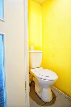 Ortak Ranzalı Oda, Sadece erkekler için (1 Bed in 6 Person Dorm)