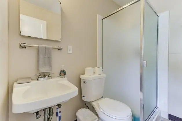 Ev (Cozy, Private 1-Bedroom in Hayward)