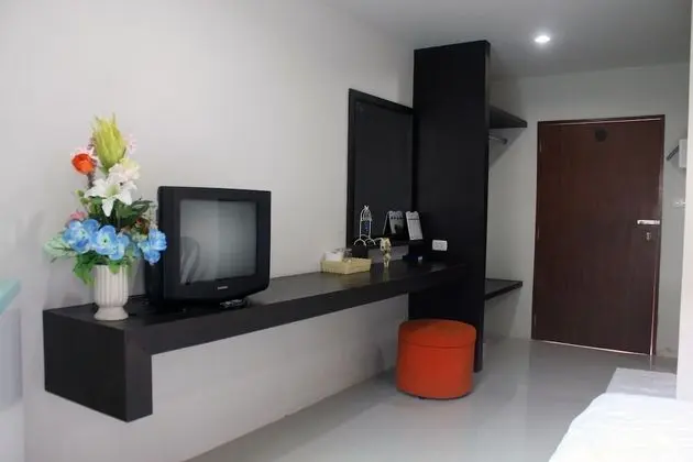 Standard Queen Room