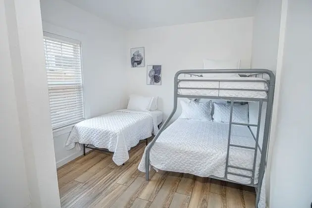 Ev (2 Bedrooms)