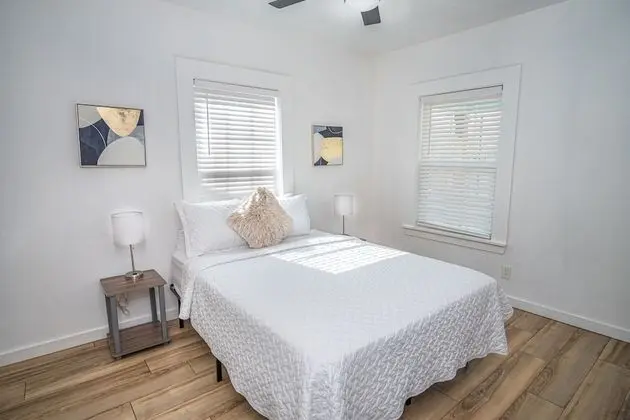 Ev (2 Bedrooms)