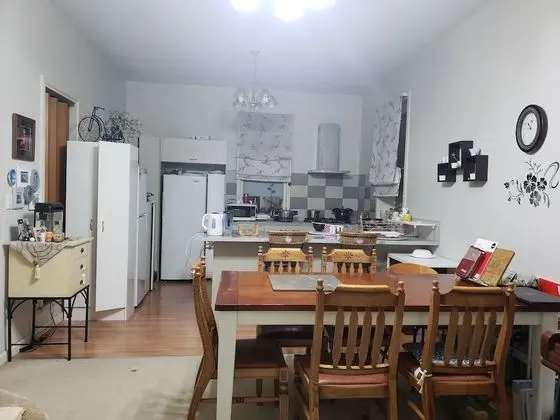 İki Ayrı Yataklı Oda, Ortak Banyo