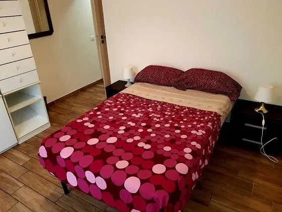 Deluxe Tek Büyük Yataklı Oda, Balkon, Şehir Manzaralı (2)