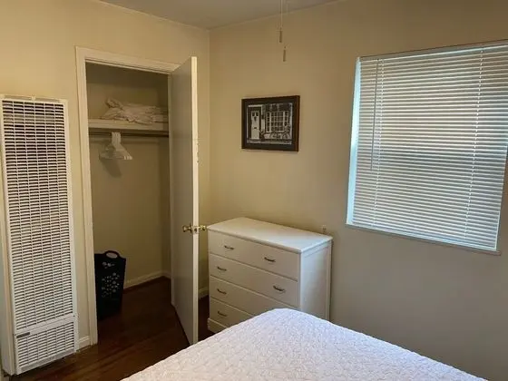 Ev (Cozy, roomy 1 bedroom home in Cincinn)