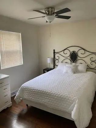 Ev (Cozy, roomy 1 bedroom home in Cincinn)