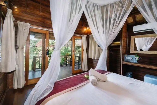 Luxury Bungalov, 1 Çift Kişilik Yatak, Havuz Manzaralı