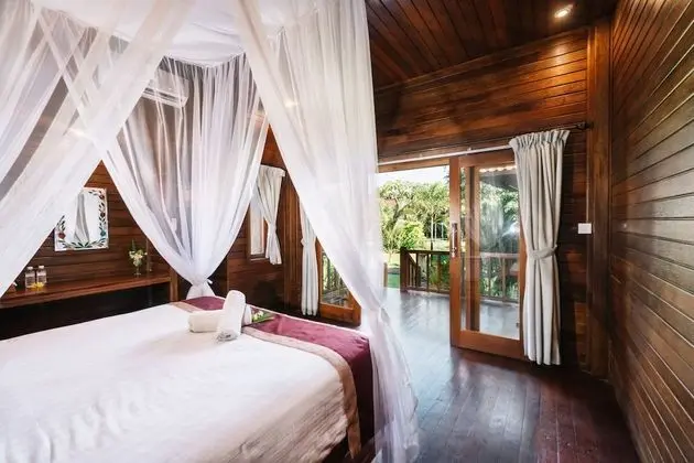 Luxury Bungalov, 1 Çift Kişilik Yatak, Havuz Manzaralı
